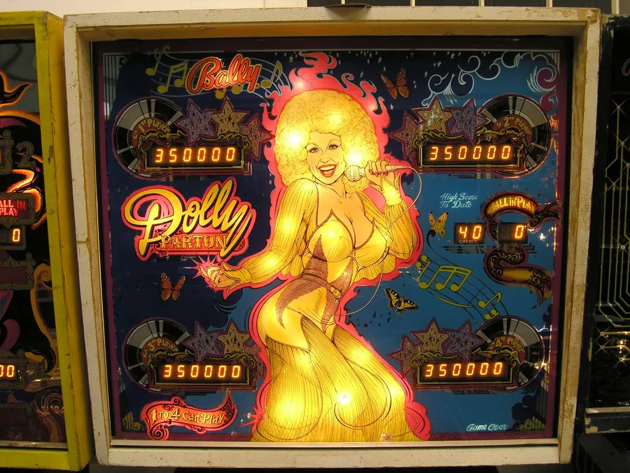 Dolly Parton, Backglas